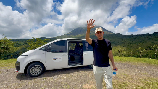 Costa Rica Private Van Service - Comfortable transportation with expert local drivers
